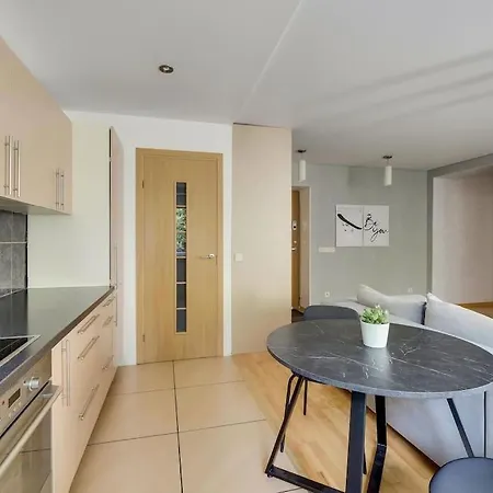 Apartment Cozy Terrace City Center Parking *