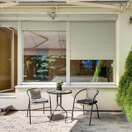 Apartment Cozy Terrace City Center Parking
